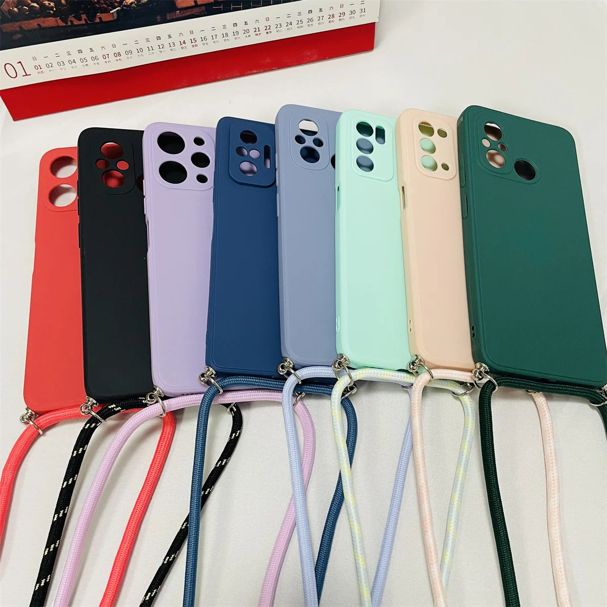 Crossbody Lanyard Silicone Case for Google Pixel 5 / 6 / 6A / 6 Pro / 7 / 7A / 7 Pro / 8 / 8A / 8 Pro / 9 / 9A / 9 Pro / 9 Pro XL / 10 / 10A / 10 Pro / 10 Pro XL
